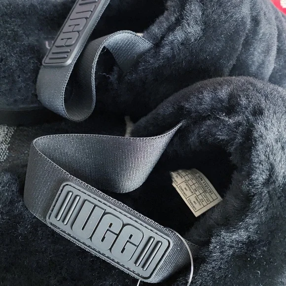 UGG Black Super Fluff Slipper - Picture 4 of 9